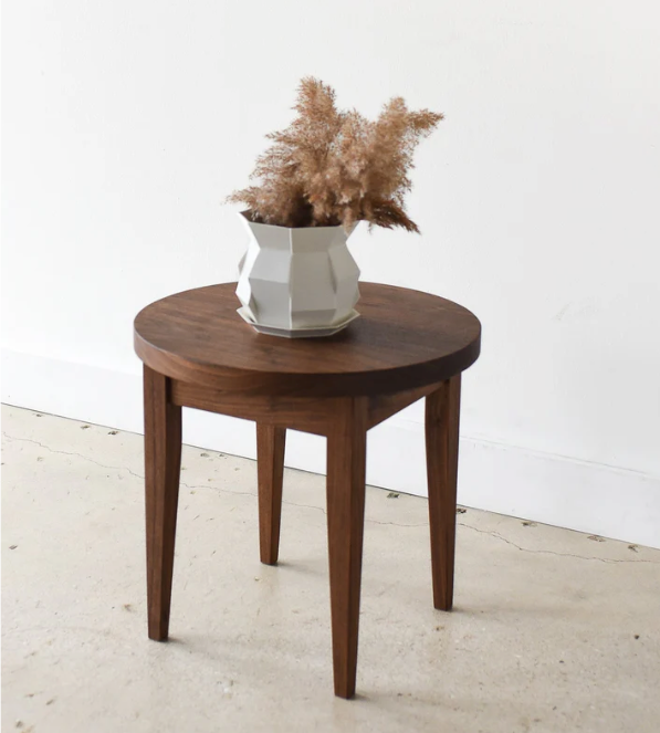 Round Taper Leg Accent Table - Specifications: