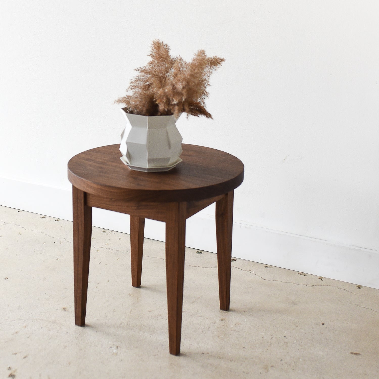 Round Taper Leg Accent Table - What WE Make