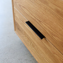 2-Drawer Floating Vanity in White Oak / Clear and Pull / Black Hardware - Close-Up Detail