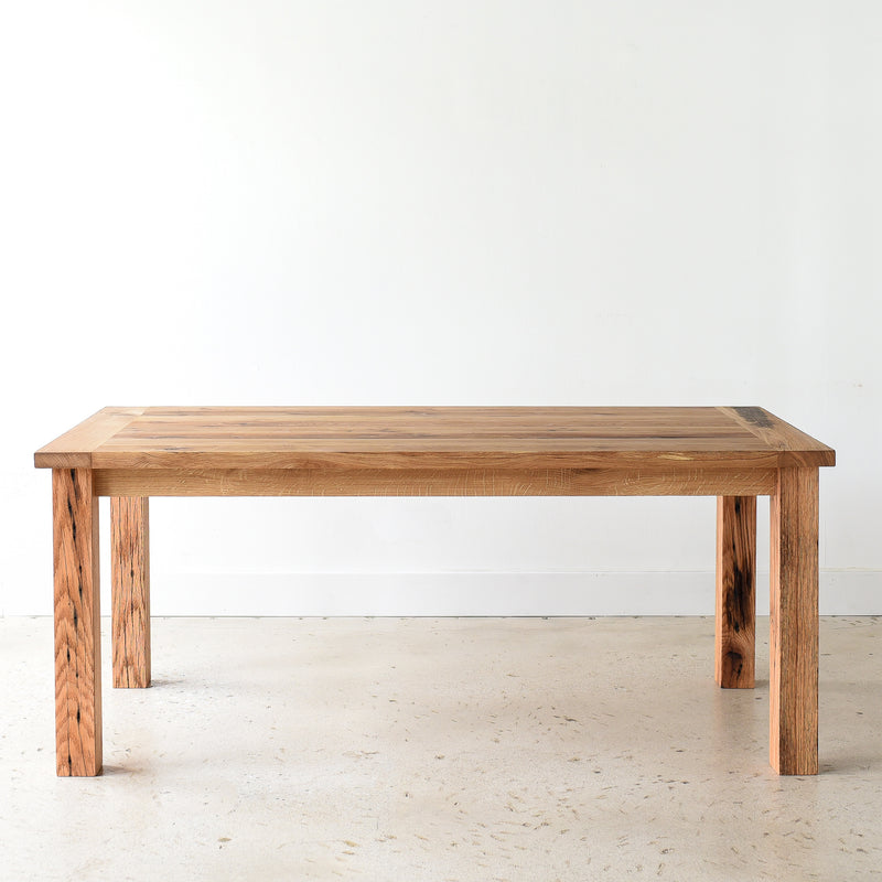 Breadboard Farmhouse Dining Table in Reclaimed Oak / Clear 
